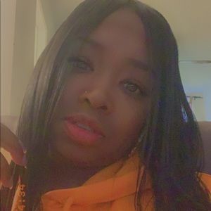 Meet your Posher, Latura